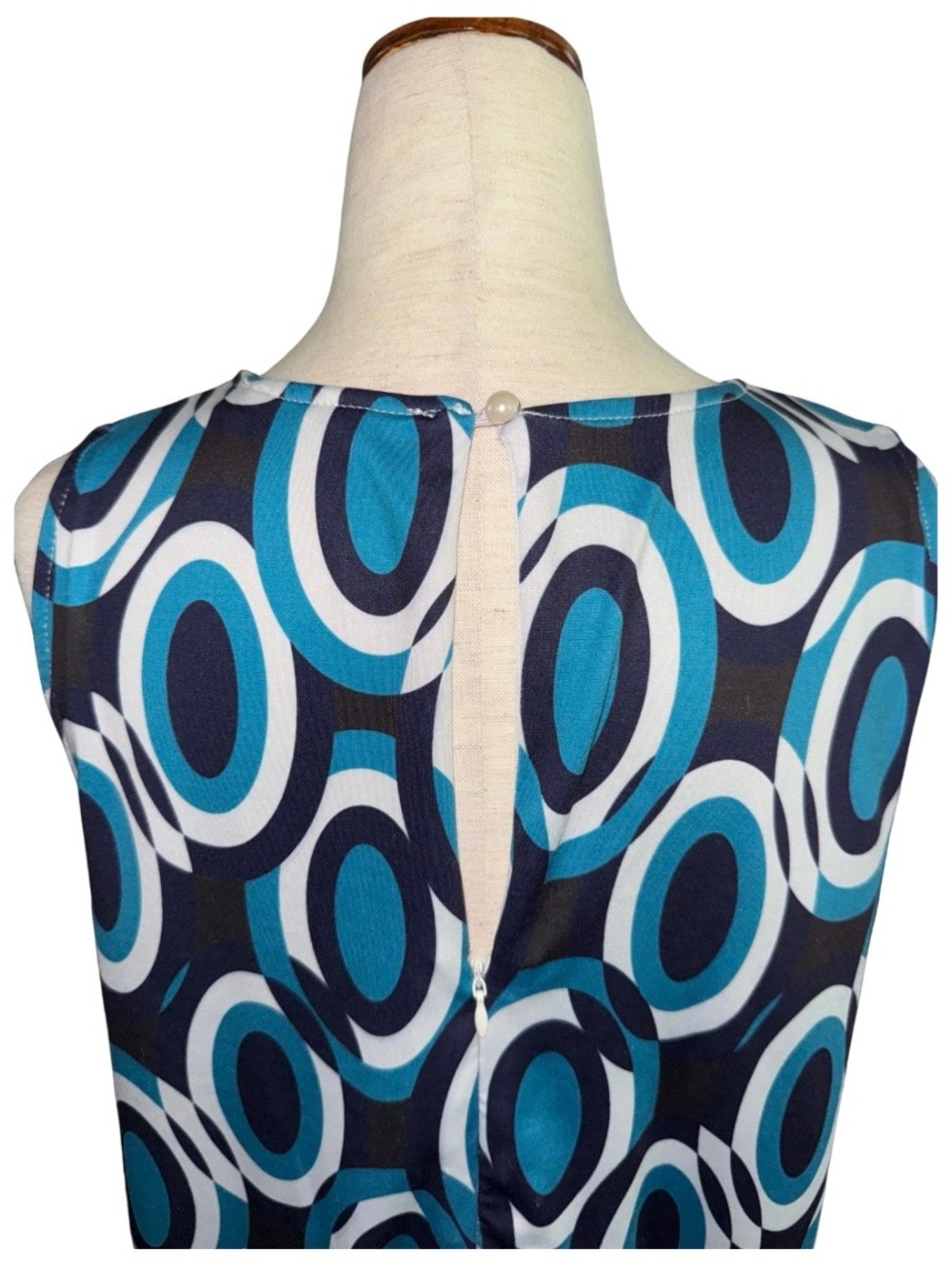 Mod Shift Dress Blue Geometric Print
Sleeveless Retro Office Maximalist - Picture 8 of 10